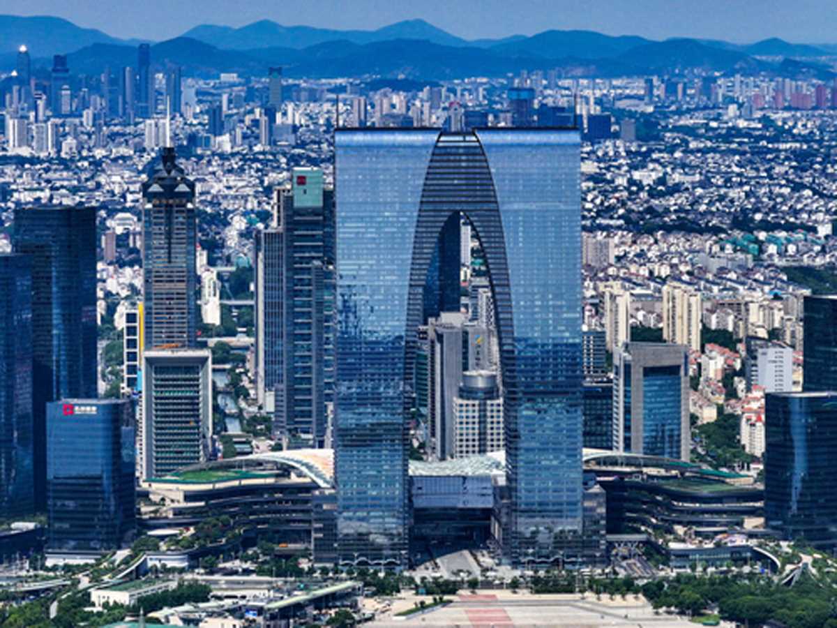 आधुनिक औद्योगिक प्रणाली का निर्माण बढ़ाने की शी चिनफिंग की इच्छा